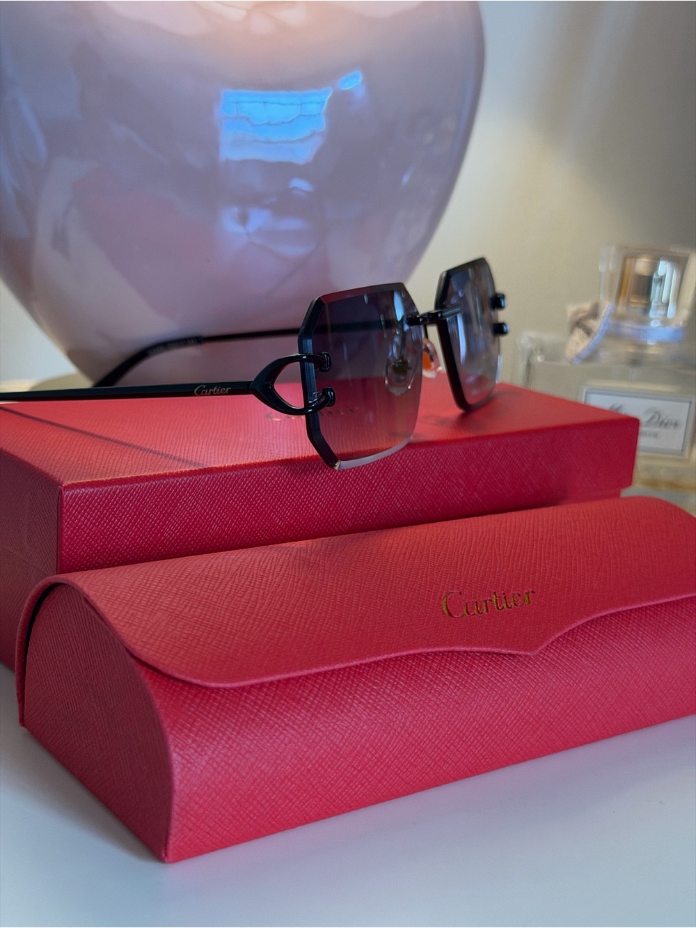 Cartier Women's Rimless Sunglasses with black  Gradient Lenses - Picture 3 of 3